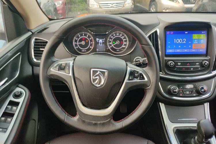 Used Baojun 560 2016 1.5T Manual Luxury Model Steering Wheel