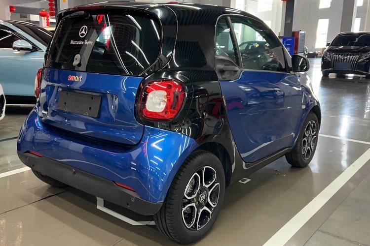 Used smart fortwo 2018 0.9T 66kW Hardtop Pioneer Edition China V Emission Standard Exterior 3