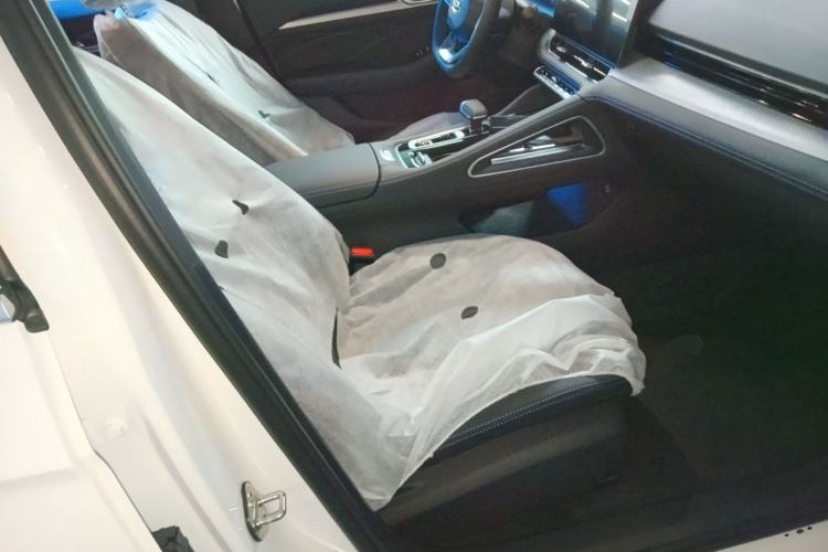 Used Geely Auto Preface 2026 Model Oriental Yao 1.5TD Fuyao Edition Right Front Seat