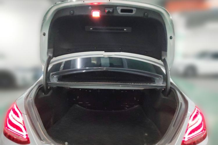 Used Mercedes-Benz C-Class 2015 C 200 Sport Edition 4MATIC Trunk