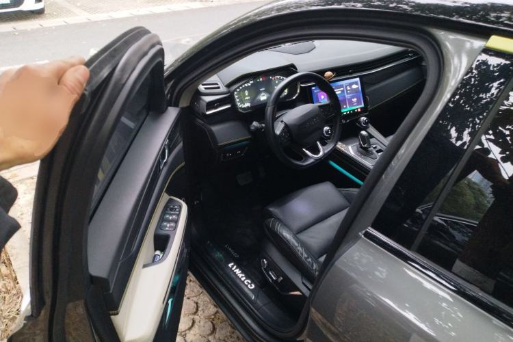 Used Lynk & Co 05 2020 2.0TD Two-Wheel Drive Shine Halo