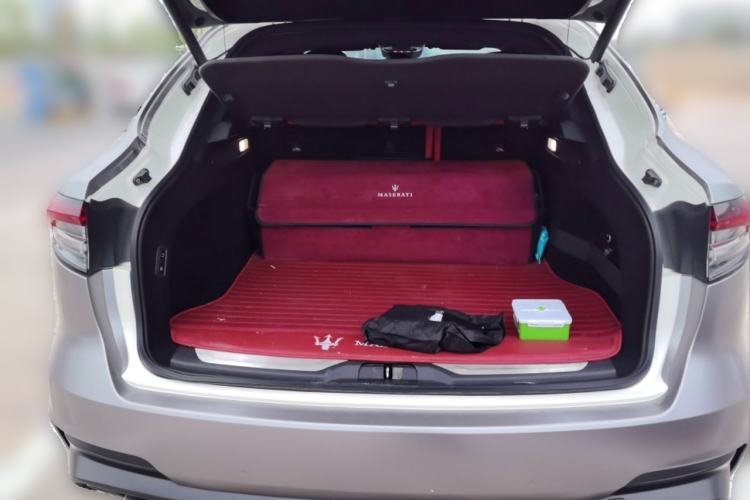 Used Maserati Levante  Trunk