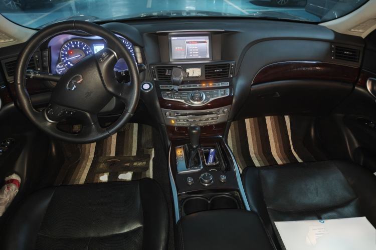 Used Infiniti M Series 2011 M25 Comfort Model