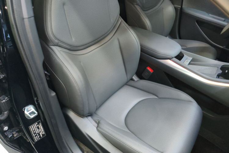 Used XPeng MONA M03 2024 620 with Ultra-Long Range Right Front Seat