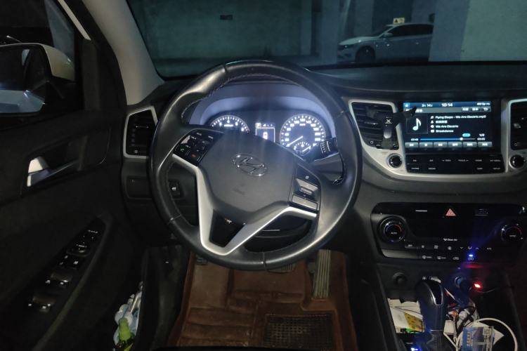 Used Hyundai Tucson 2015 1.6T Dual-Clutch Two-Wheel-Drive Leading Model
