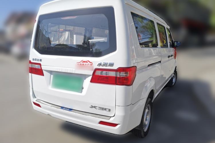 Used Jinbei Hiace X30 2023 1.5L Super-Comfortable Passenger Van 5/6/7-Seater Non-Air-Conditioned Version Model SWC15M
