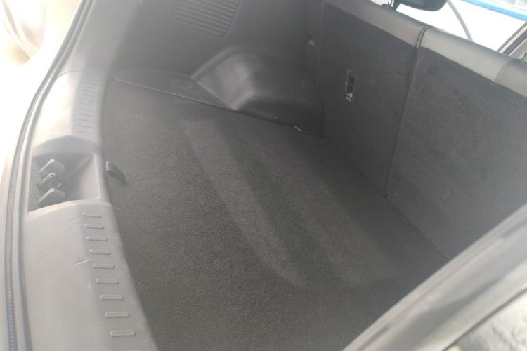 Used AION Y 2023 Younger Star Edition Trunk