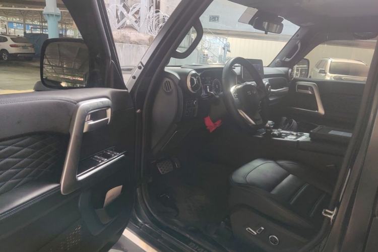 Used BAIC Off-Road BJ40 2021 2.0D Automatic Four-Wheel Drive Blade Hero Edition Adventurer Type Driver Seat