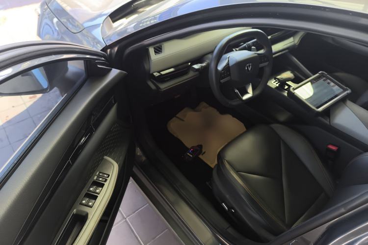 Used CHANGAN UNI-V 2022 1.5T Smart Navigation Version Driver Seat