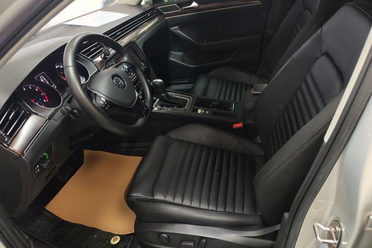 Used Volkswagen Magotan 2019 330TSI DSG Luxury Version China VI Standard
