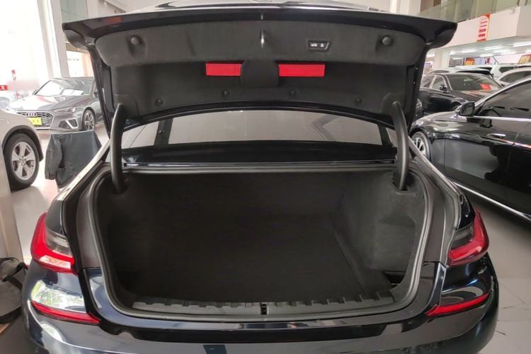 Used BMW 3 Series 2022 Restyled 325Li M Sport Night Edition Package
