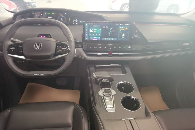 Used Changan UNI-K iDD 2024 ZhiDian iDD 1.5T 135km Smart Leading Model