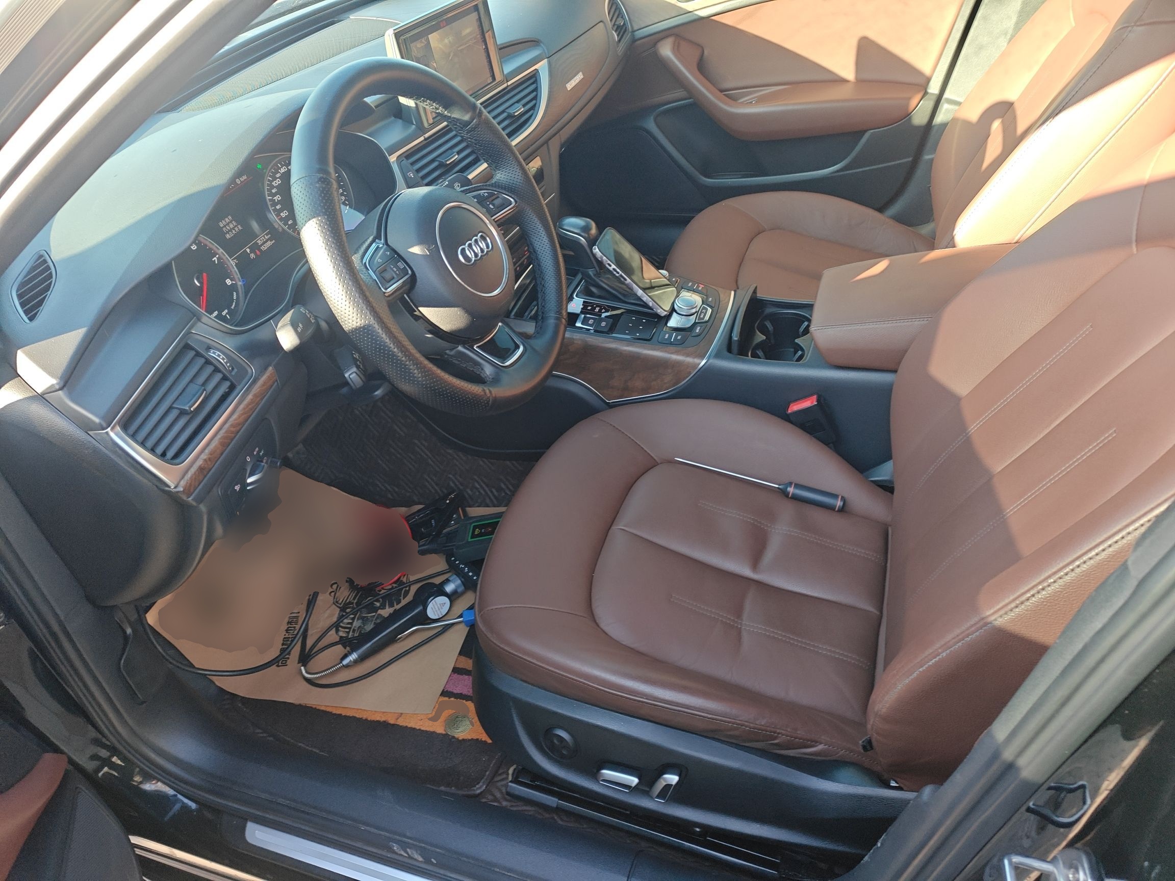 Переднее сиденье в автомобиле