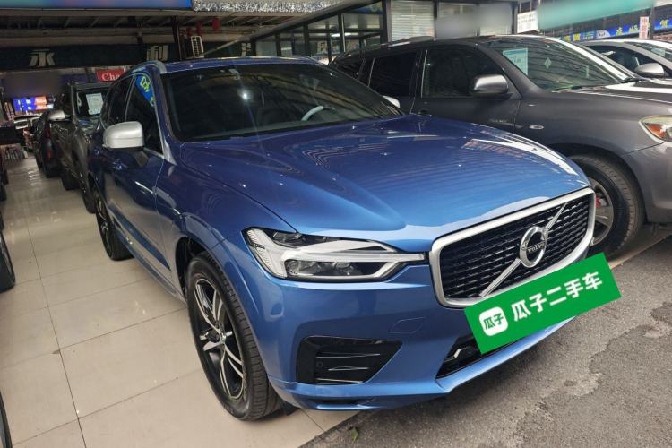 Used Volvo XC60 2018 T5 4x4 Smart & Sporty Edition Front Right 45 Deg