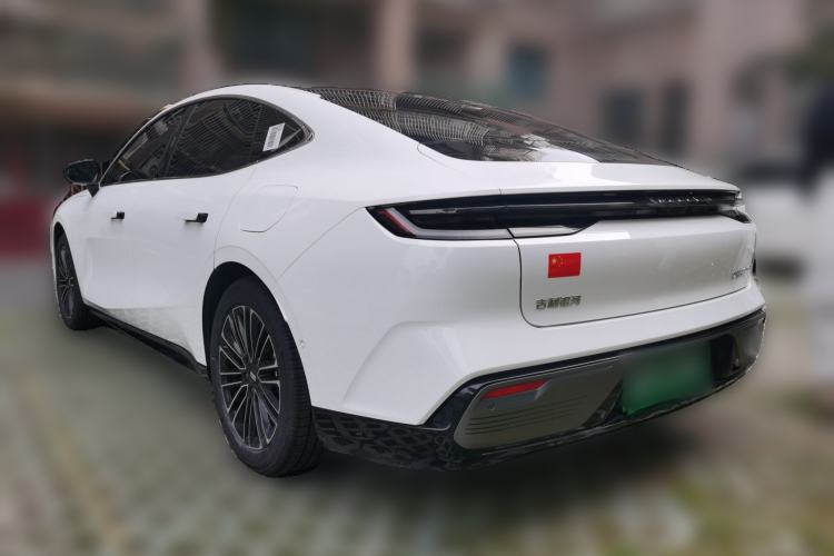 Used Geely Galaxy 8 2025 130km EM-i Deluxe Edition Exterior 3