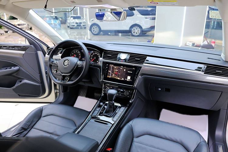 Used Volkswagen Phideon 2018 Revised Version 380TSI Two-Wheel Drive Business Edition
