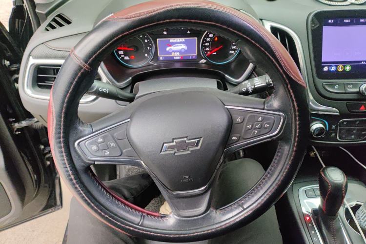 Used Chevrolet Equinox 2019 Redline 550T Automatic All-Wheel-Drive RS Model China VI Standard
