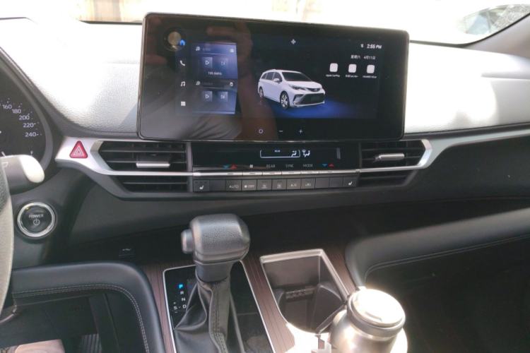 Used Toyota Granvia 2024 2.5L Hybrid Luxury Edition Audio And AC Panel