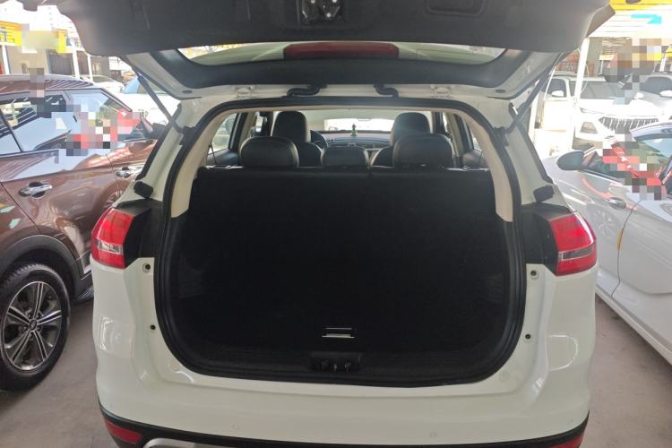 Used Geely Auto Emgrand X7 Sport 2016 1.8TD Automatic ZhiShang Model Trunk