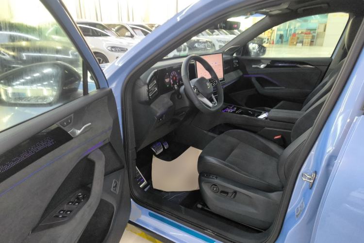 Used Volkswagen Tiguan L 2024 PRO 380TSI Four-Wheel Drive R-Line Prestige Edition
