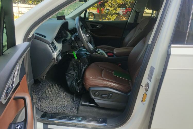 Used Audi Q7 2018 40 TFSI Comfort Model