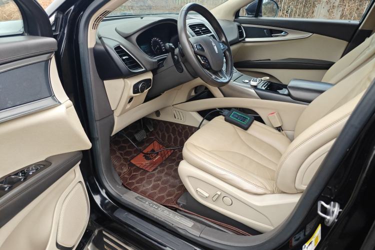 Used Lincoln MKX 2015 2.0T Two-Wheel Drive Deluxe Edition