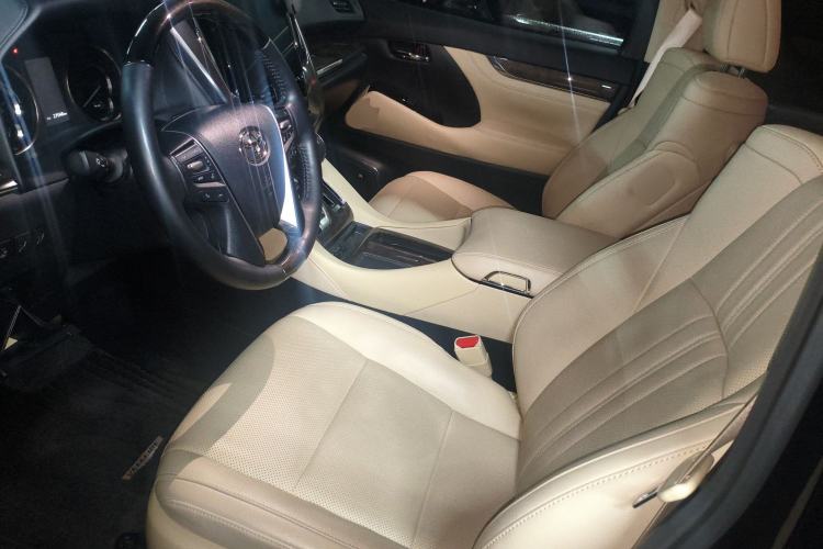 Used Toyota Vellfire 2021 Crown Dual-Engine 2.5L HV Supreme Edition Left Front Seat