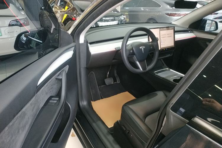 Used Tesla Model Y 2024 Rear-Wheel-Drive Version Driver Seat
