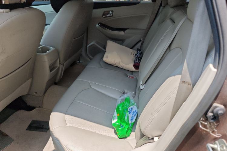 Used Venucia T70 2016 2.0L CVT Smart Choice Edition Left Rear Seat