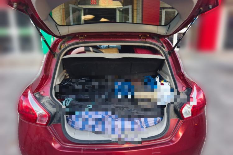 Used Nissan Tiida 2011 1.6L CVT Comfort Model Trunk