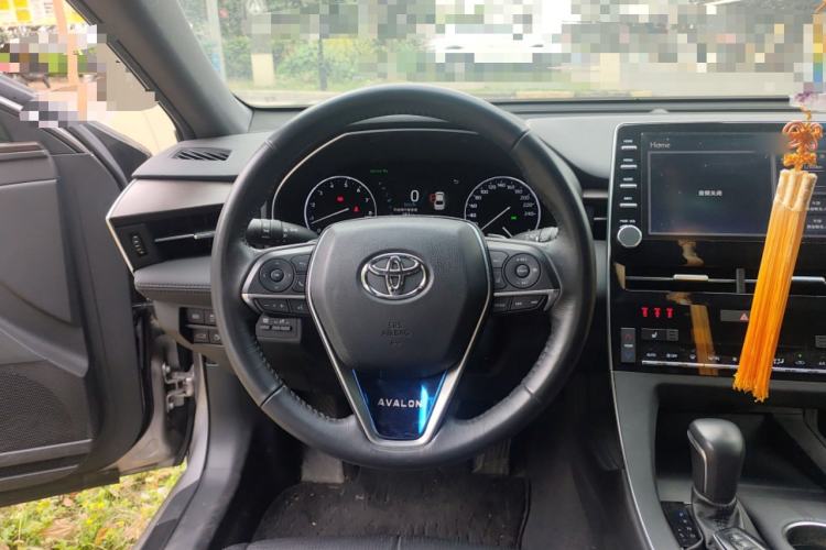 Used Toyota Avalon 2019 2.5L Touring Premium Version China VI Standard Steering Wheel