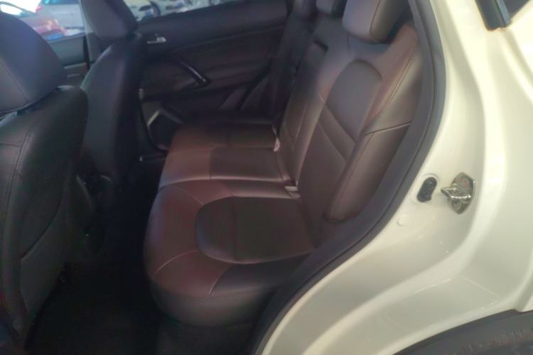 Used GAC Trumpchi GS4 2017 235T Automatic Two-Wheel Drive Luxury Smart Connectivity Version Left Rear Seat