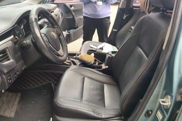 Used Toyota Corolla 2016 Dual-Engine 1.8L E-CVT Elite Edition