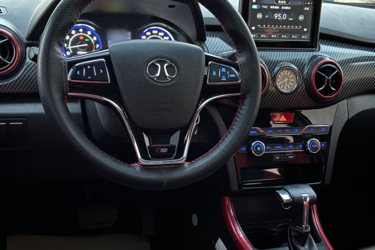 Used BAIC Senova X25 2015 1.5L Automatic Elite Model Interior 6