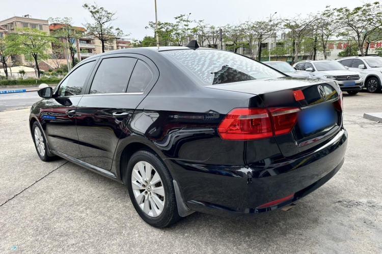 Used Volkswagen Lavida 2013 Restyled Classic 1.6L Automatic Comfort Edition Exterior 2