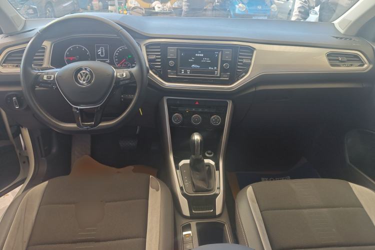 Used Volkswagen T-ROC 2020 230TSI DSG Two-Wheel Drive Advanced Version Center Console