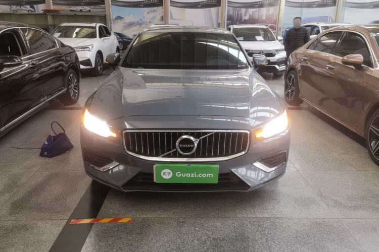 Used Volvo S60 2022 B4 Zhiyi Luxury Edition