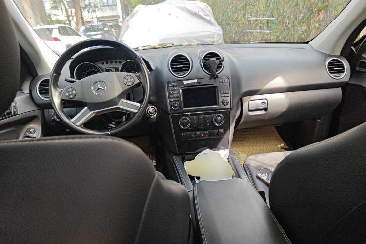 Used Mercedes-Benz M-Class 2010 ML 300 4MATIC