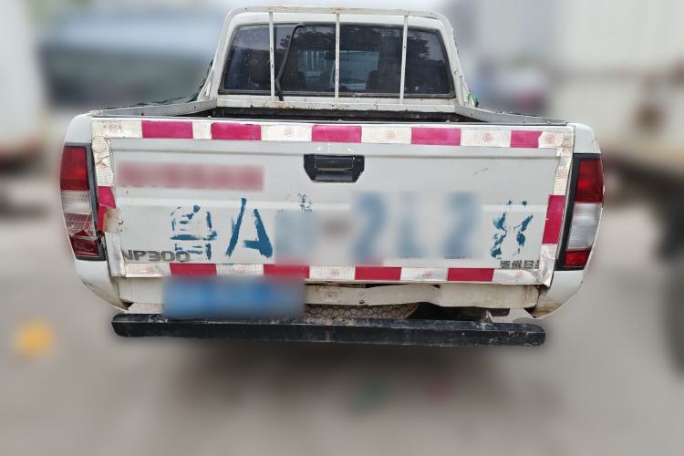 Used Nissan D22 2013 2.4L Gasoline Two-Wheel-Drive Standard Model