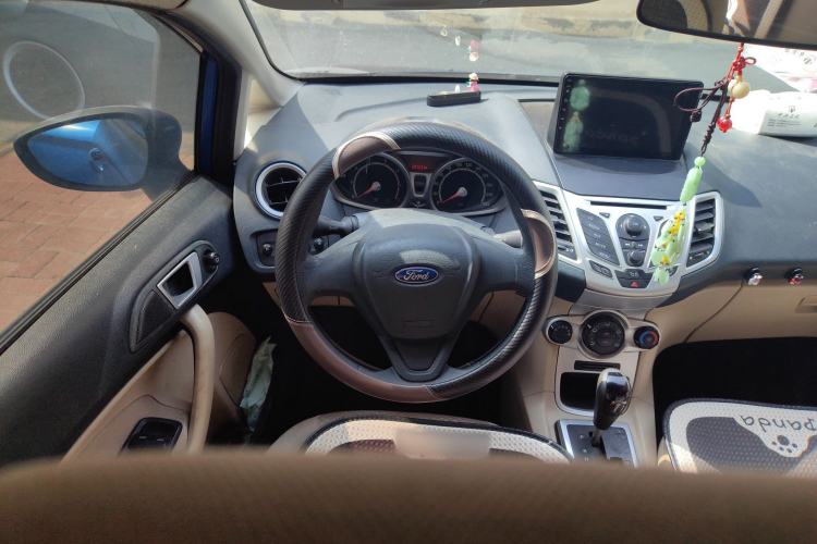 Used Ford Fiesta 2009 Hatchback 1.5L Automatic Fashion Edition
