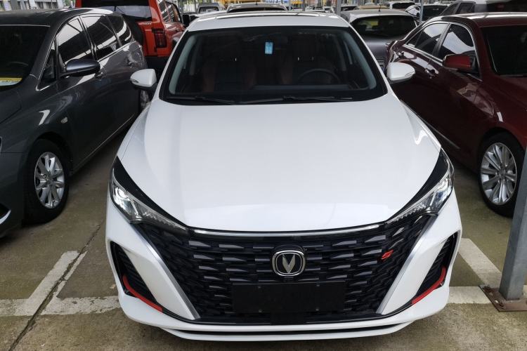 Used CHANGAN Eado 2023 Changan Edition PLUS Blue Whale NE 1.4T GDI DCT Prestige Version
