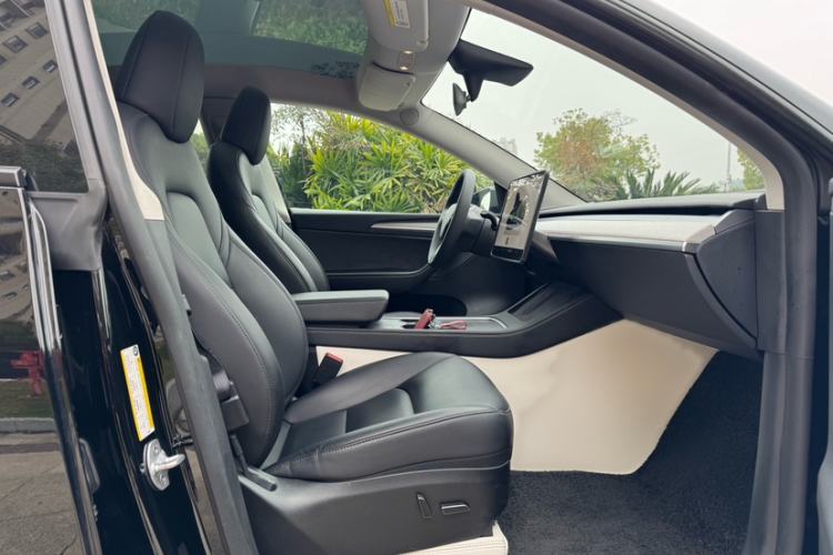 Used Tesla Model Y 2024 Rear-Wheel-Drive Version