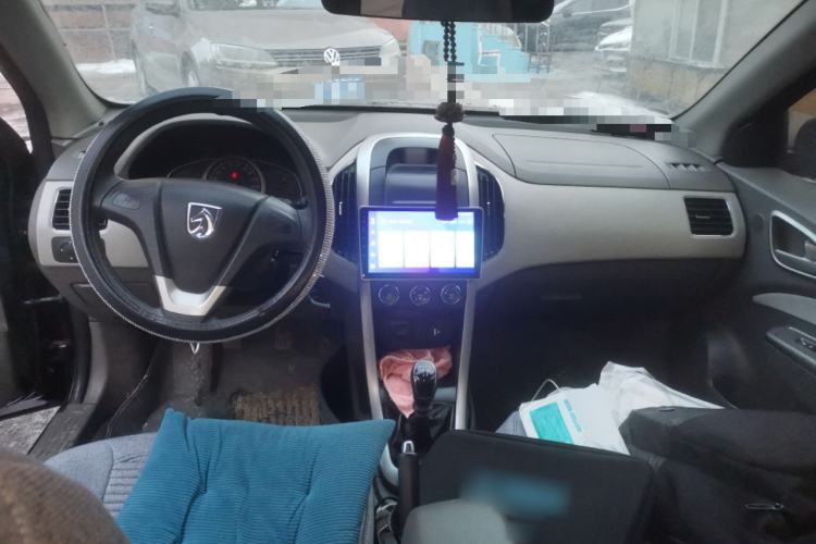 Used Baojun 630 2013 1.5L manual standard version