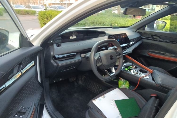 Used CHANGAN UNI-V 2022 1.5T Prestige Version
