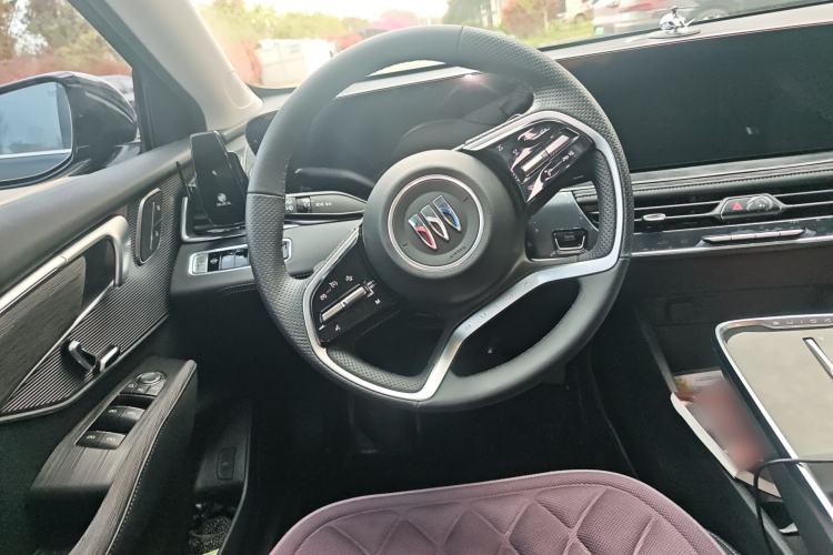 Used Buick LaCrosse 2025 28T Platinum Edition