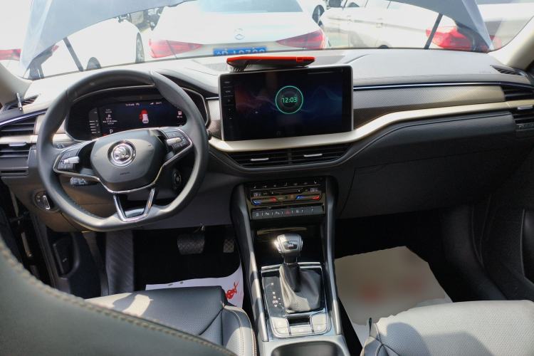 Used Skoda Kodiaq 2023 TSI330 5-Seater Two-Wheel-Drive Luxury Edition Center Console