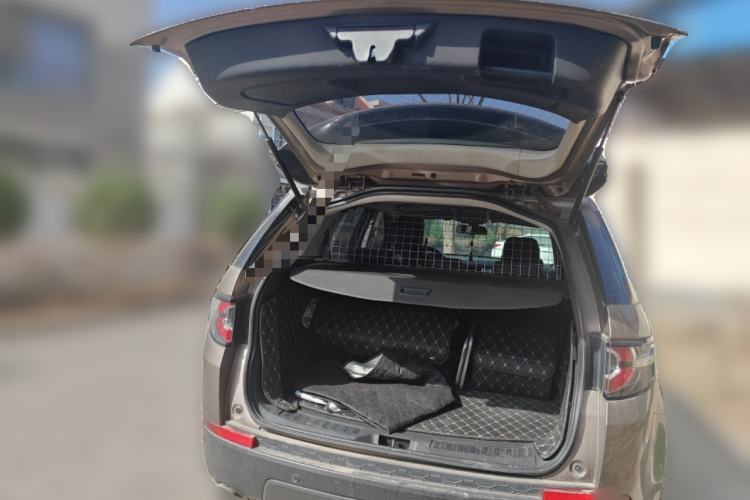 Used Land Rover Discovery Sport 2017 2.0T PURE Trunk