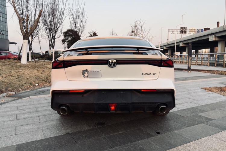 Used Changan UNI-V 2023 1.5T Prestige Model

