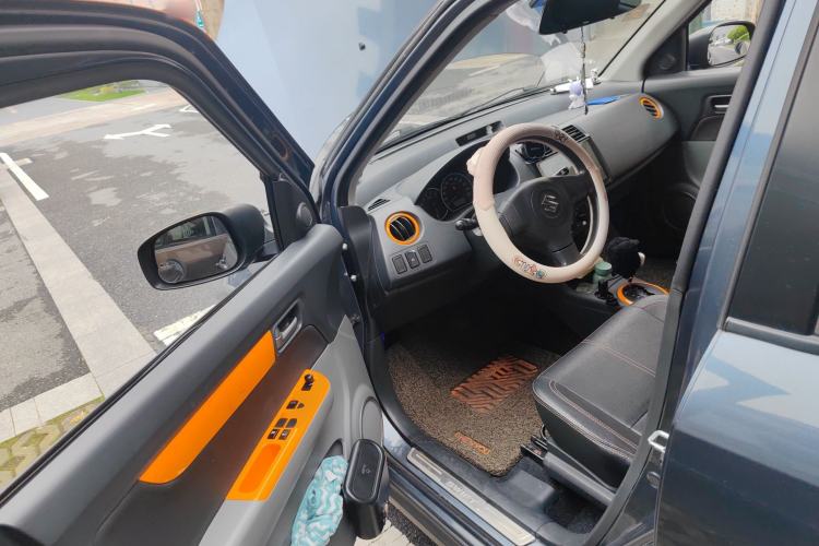 Used Suzuki Swift 2016 1.5L Automatic Fashionable Coolplay Edition
