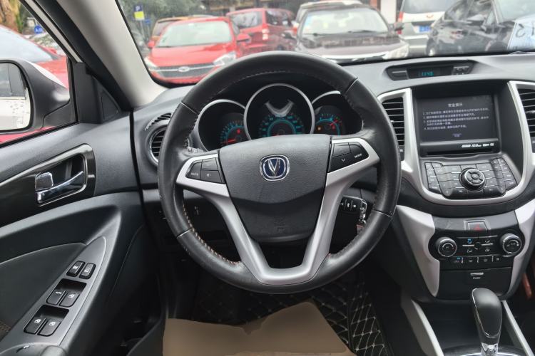 Used CHANGAN Eado 2013 1.6L Automatic ZhiKu Model China IV Standard Steering Wheel